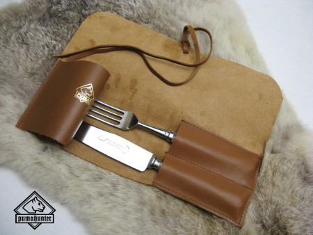 Schönes altes Lunch Set bestehend aus einer Gabel und einem Messer mit poliertem Horngriff.
